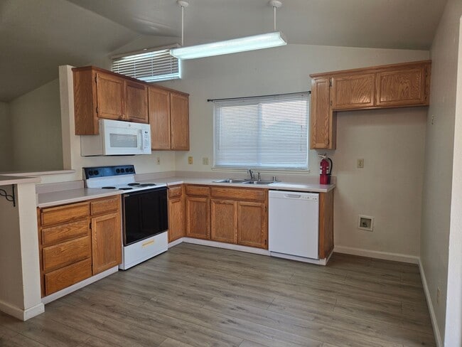 369 Leffler Pl