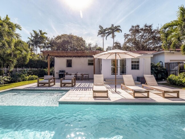 Photo - 1079 NE 96th St