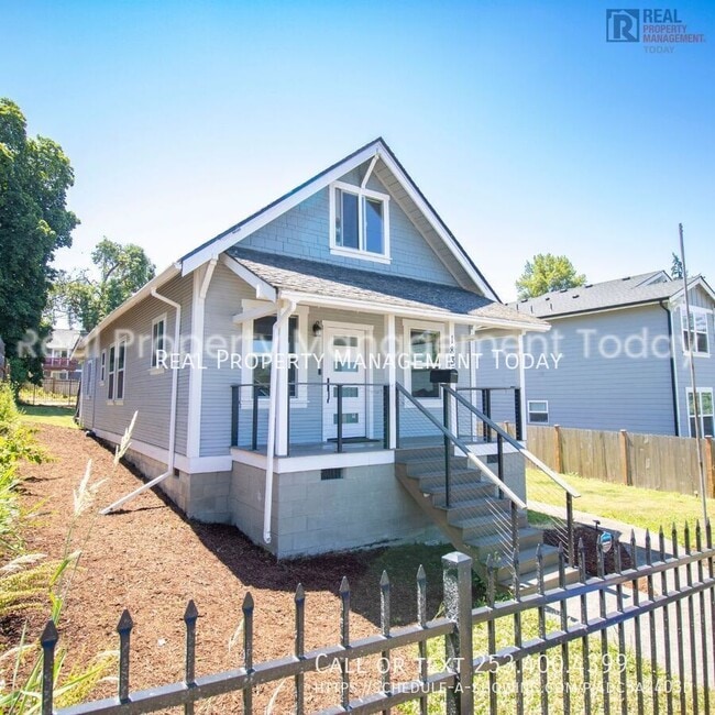 Building Photo - 1832 E Fairbanks St Rental