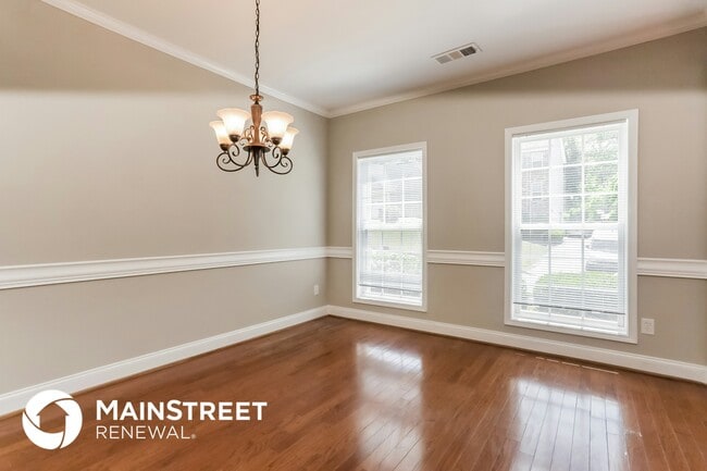 Photo - 1299 Vonda Ln SW