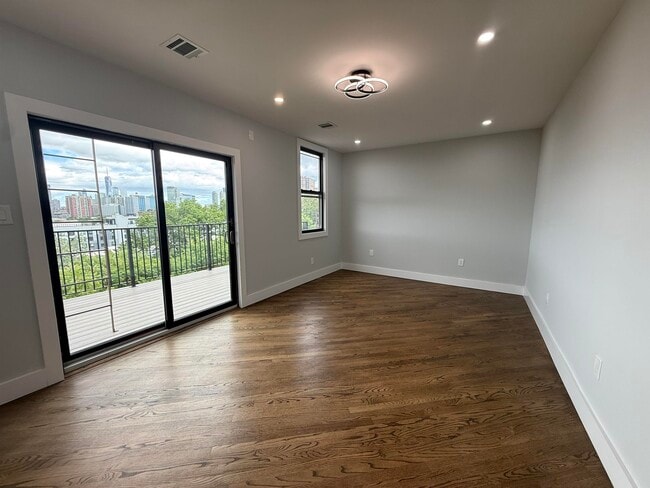 Building Photo - 120 Ogden Ave. Unit 2