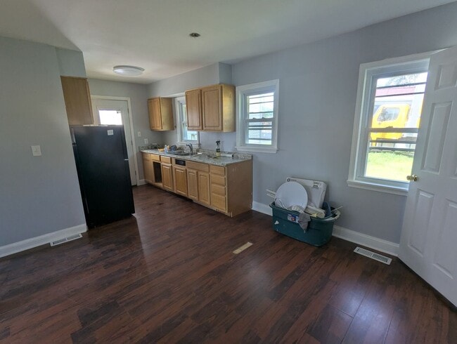 Photo - 301 W Bel Air Ave Unidad 10 N. Law St. Apt. 1