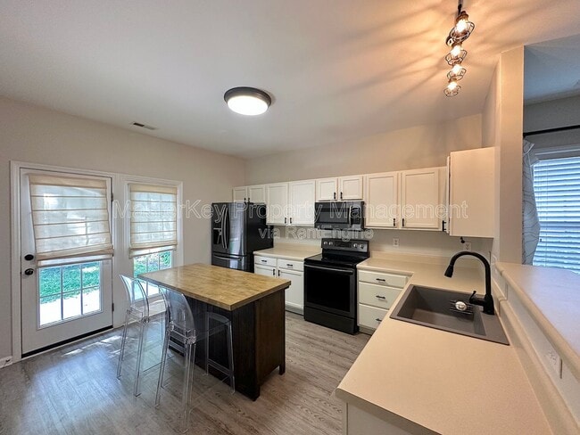 Photo - 106 Litton St