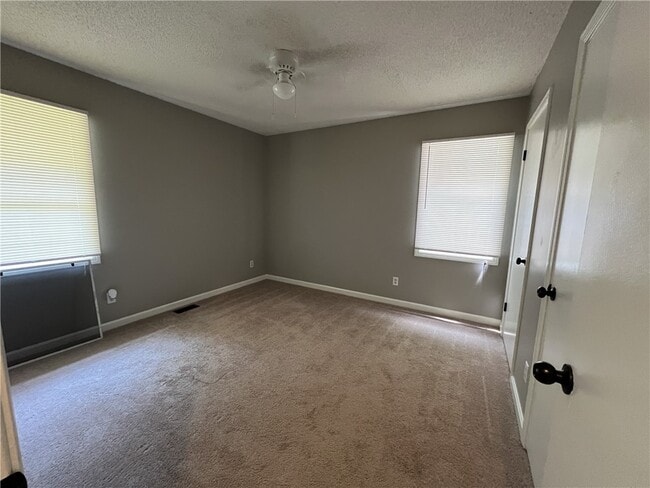 107 Sycamore Ln