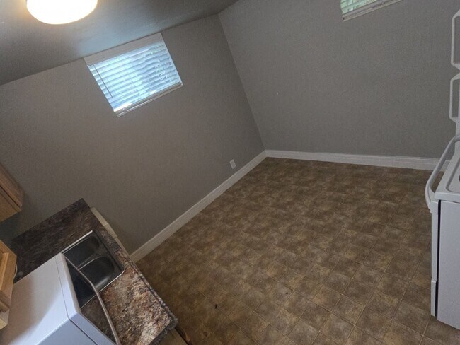 213 E Coatsville Ave Unit B