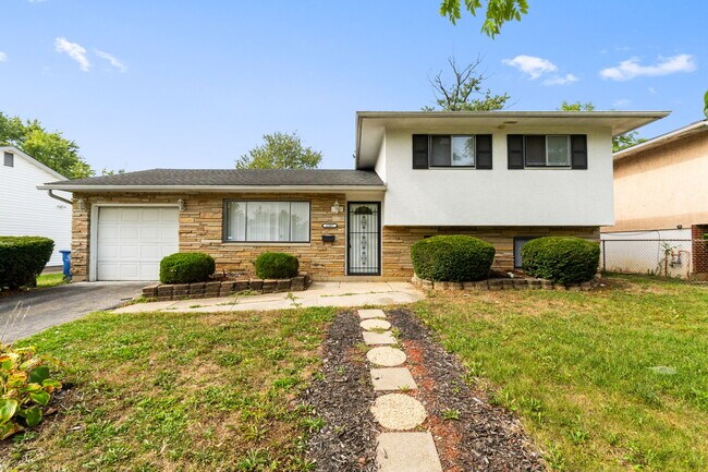 Photo - 1587 Brentnell Ave