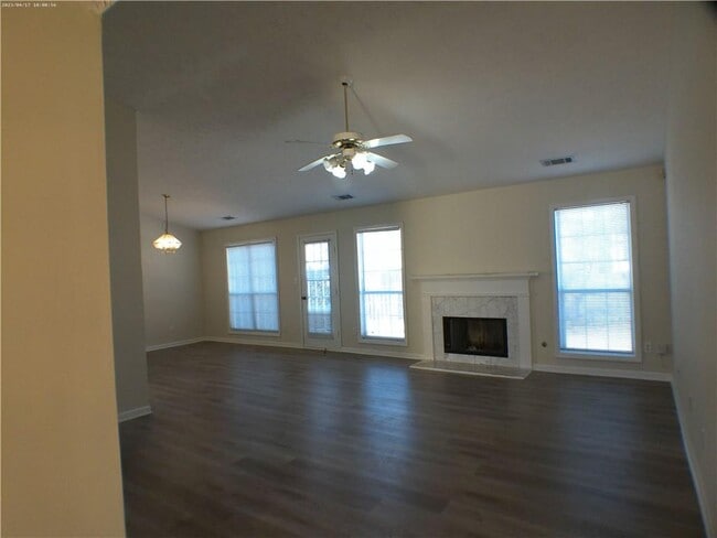 Photo - 3277 Crossfield Ln