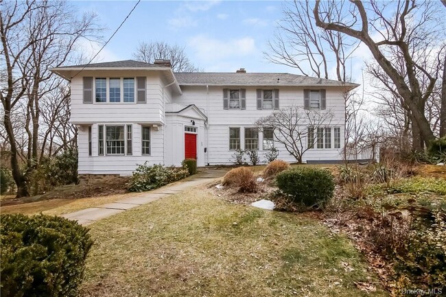 Building Photo - 50 Greenacres Ave