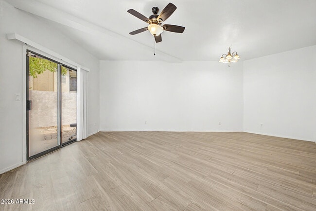 280 S Elizabeth Way
