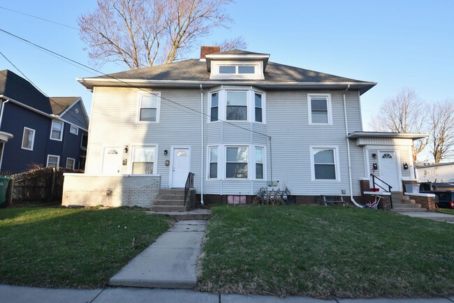 Building Photo - 111-113 S West St Mishawaka Unit 113 S. West St.