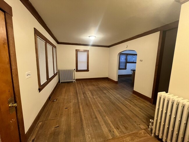 Building Photo - 1029 Spafford Ave Unit #1