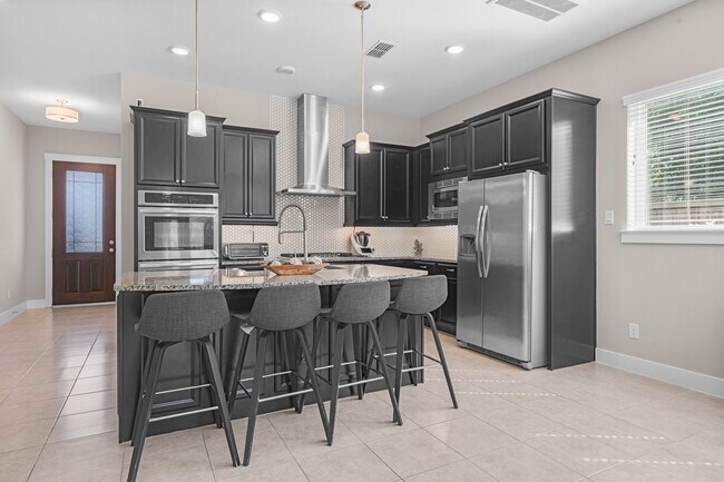 Photo - 28750 Shoalhaven Ct