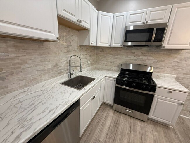 Photo - 5033 Walnut St Unit 1