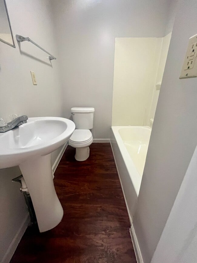 Photo - 1104 4th St SW Unit 2 - UP