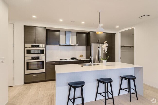 Building Photo - 301 West Ave Unit 2506 Rental