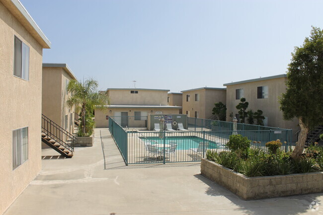 Courtyard - Doty Apartments North & South