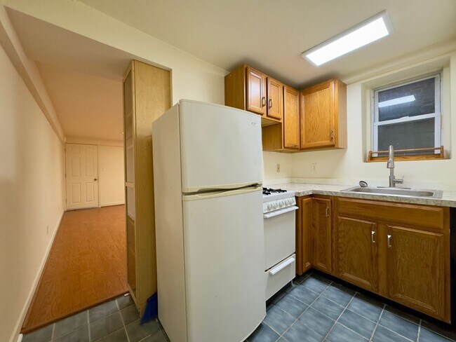 Photo - Charming Apartment Units in Charles Village, Baltimore, MD! Unit B