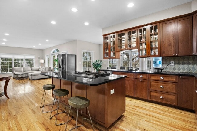 Photo - 105 Hardscrabble Lake Dr