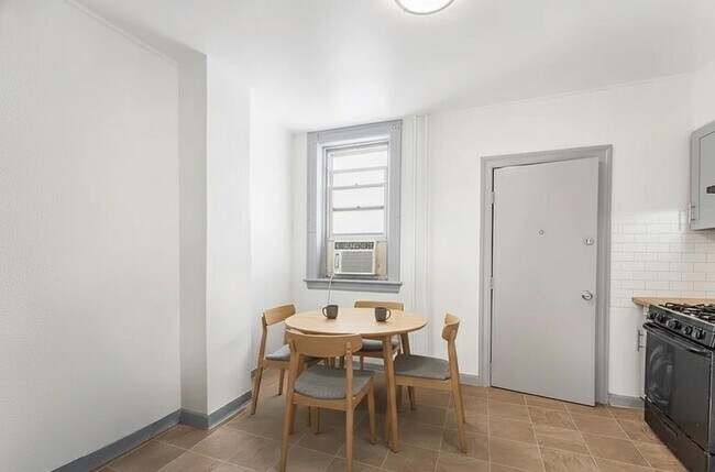 Photo - 549 9th St Unit 1L