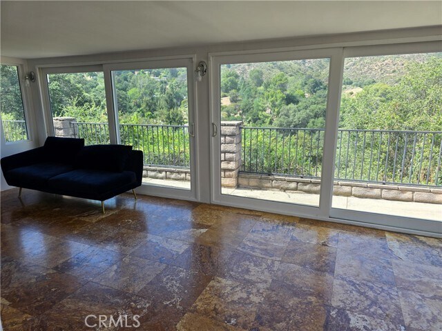 Photo - 1340 Hillside Dr