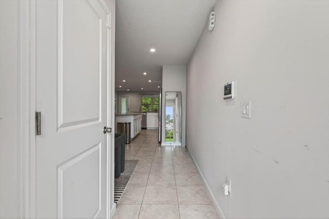 Photo - 2528 Sadler Trce Wy