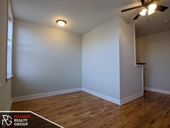 Photo - 818 W Diversey Pky Unit X