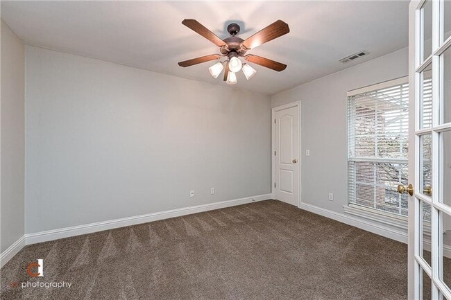 Photo - Spacious 4BR Home in Rogers!!!!