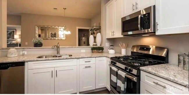 Photo - 714 Stiller Ln