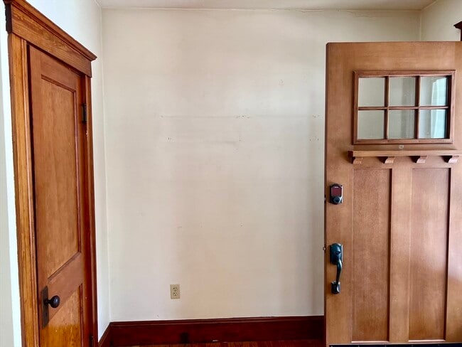 Photo - 292 Beech St Unit 1