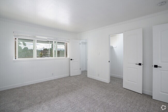 2BR, 1.5BA - 1000SF - Bedroom - Leafy Grove