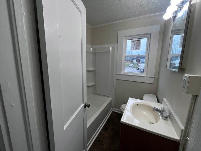 Photo - 1408 Grove Dr