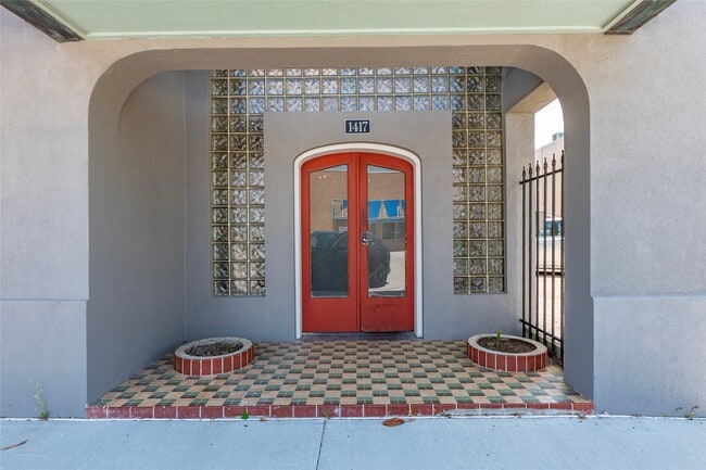Building Photo - 1413 23rd Street Rear Unit 10 Rental