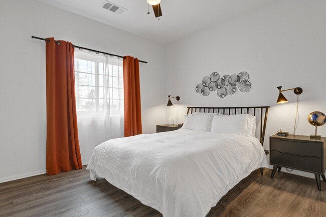 Photo - 2005 E Racquet Club Rd