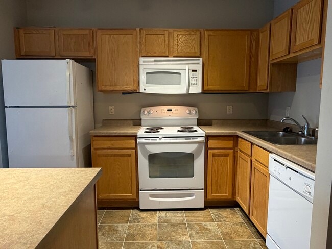 Photo - Emerson Hills Apartments