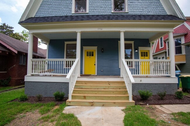 Photo - 1704 S Park St