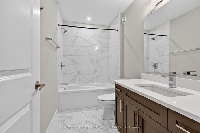 Photo - 330 Whitham Cres