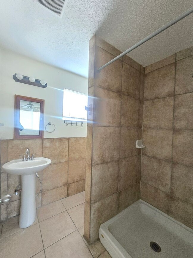 Photo - 2010 W Lumber St Unit 12010 W Lumber St (ADU)