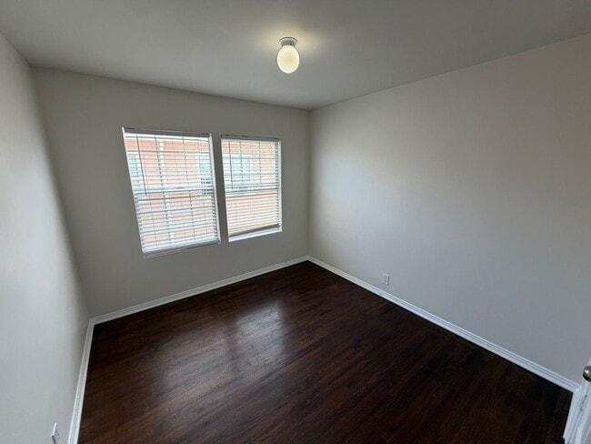 Photo - 5458 Kinston Ave Unit 5464