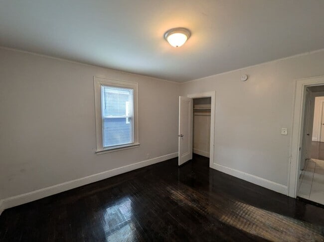 Photo - 196 Goffe Terrace