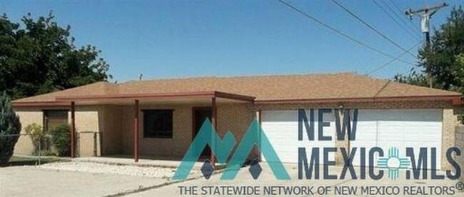 Photo - FURNISHED RENTAL, 3 bedroom with 4 car garage