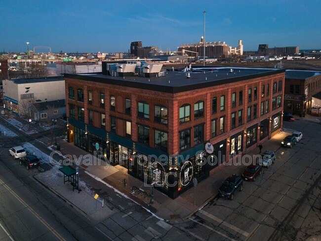 Building Photo - 1831 W Michigan St