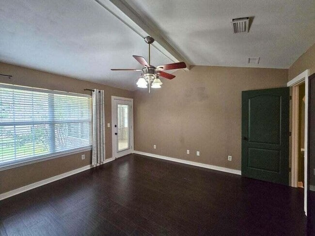 Photo - 401 Evans Rd