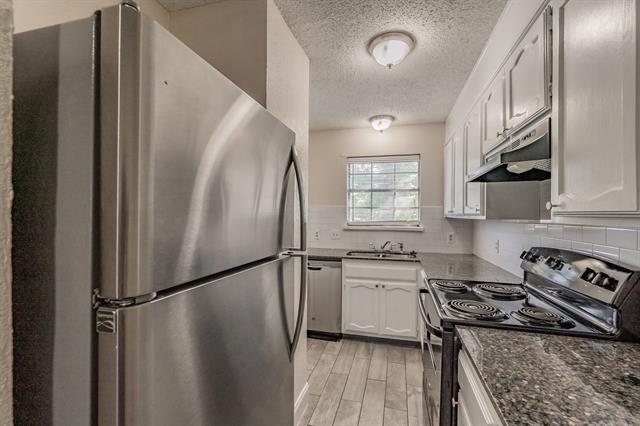 Photo - 7604 Chapin Rd