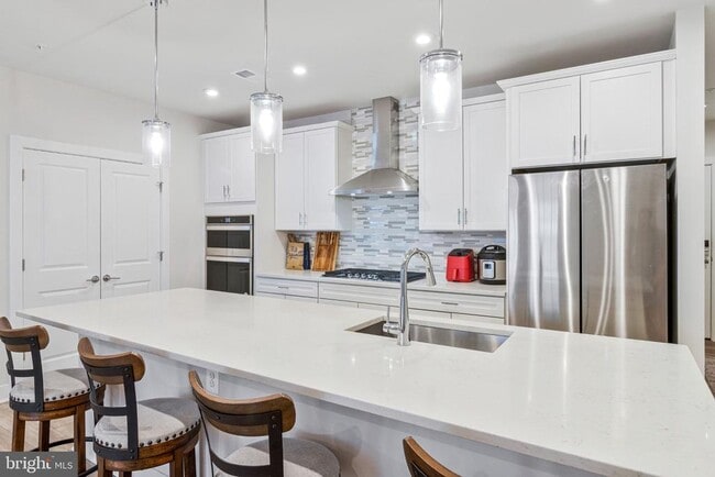 Building Photo - 102 St Ives Pl Unit 308