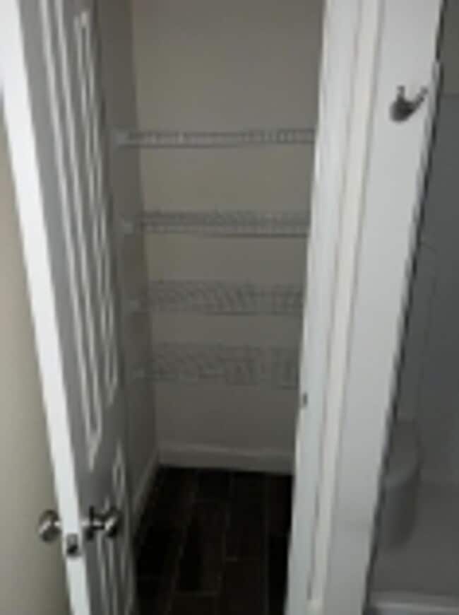 Photo - 1047 Broadway Unit 5