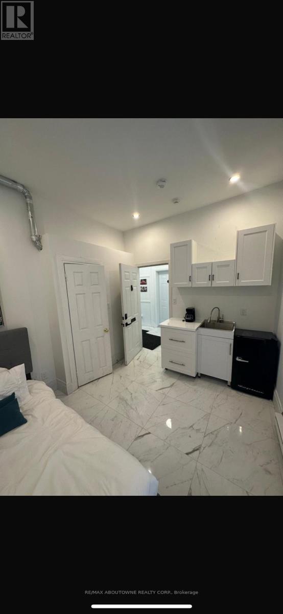 Photo - 66 Wellington St S Unité 100