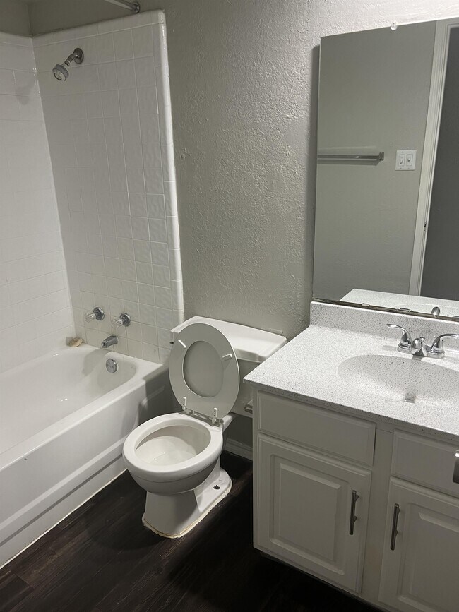 Photo - 5934 Westcreek Dr