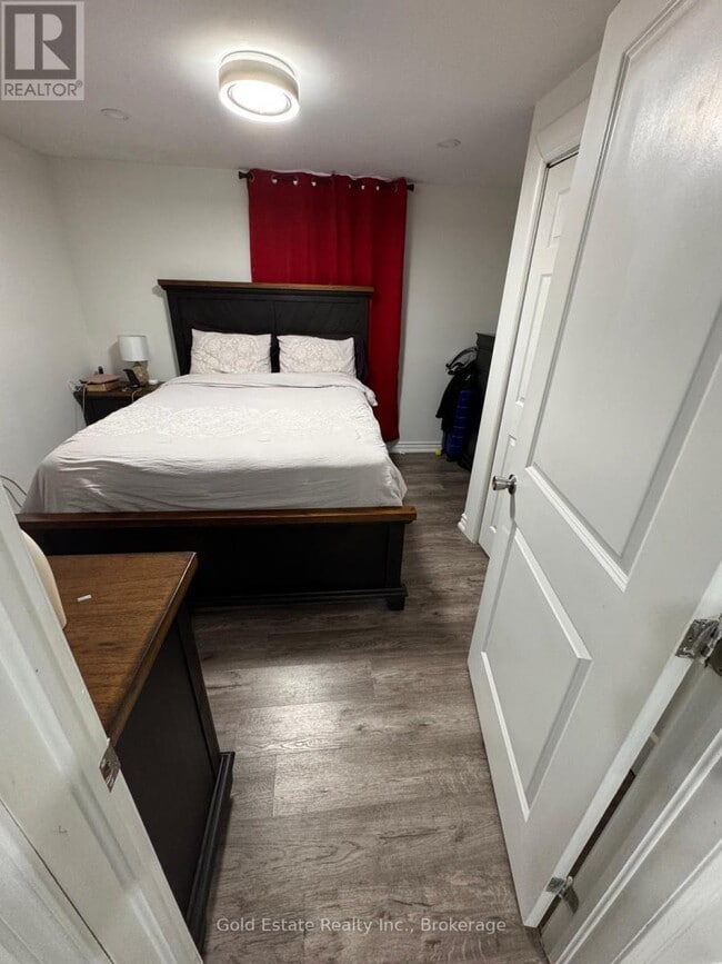 Photo - 1377 Coronation Dr