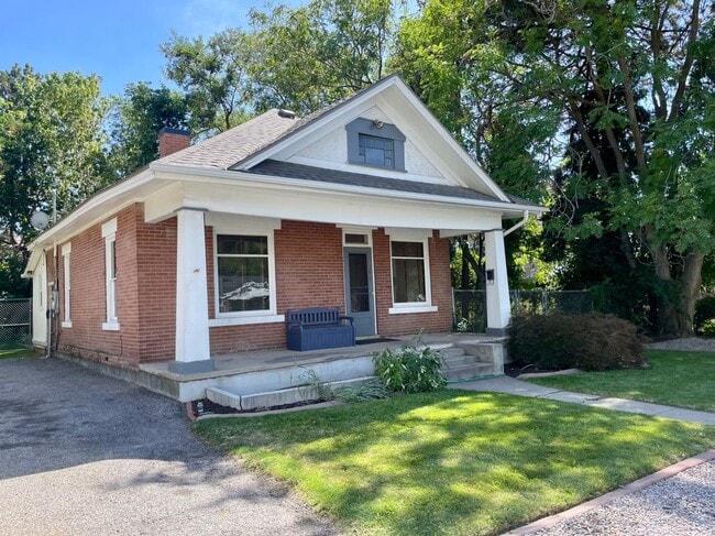 Building Photo - 160 500 S Rental