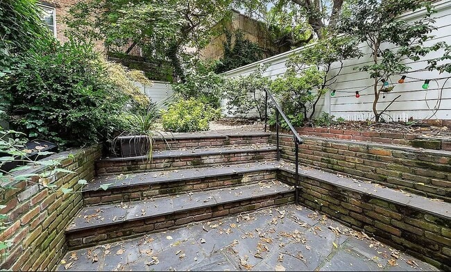 Photo - 120 Christopher St Apartment Unit A